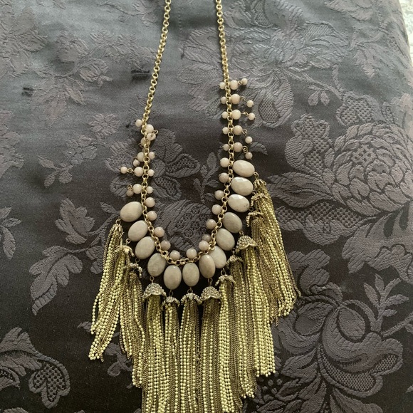 Gorgeous anthropologie statement necklace - Picture 3 of 5